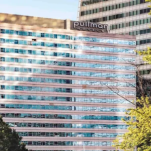 5* Отель Pullman Paris La Defense