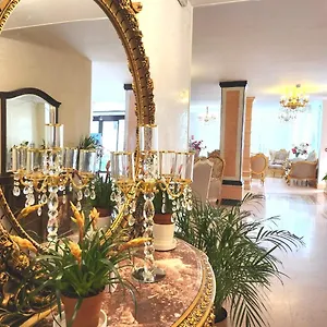 Hotel Royal Paris