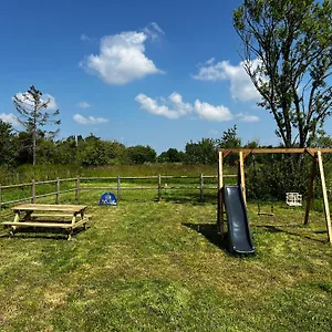Holiday home Domaine De La Cherel, Maison En Pierre Pontorson