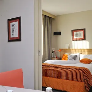 Hotel apartamentowy Adagio La Defense Esplanade